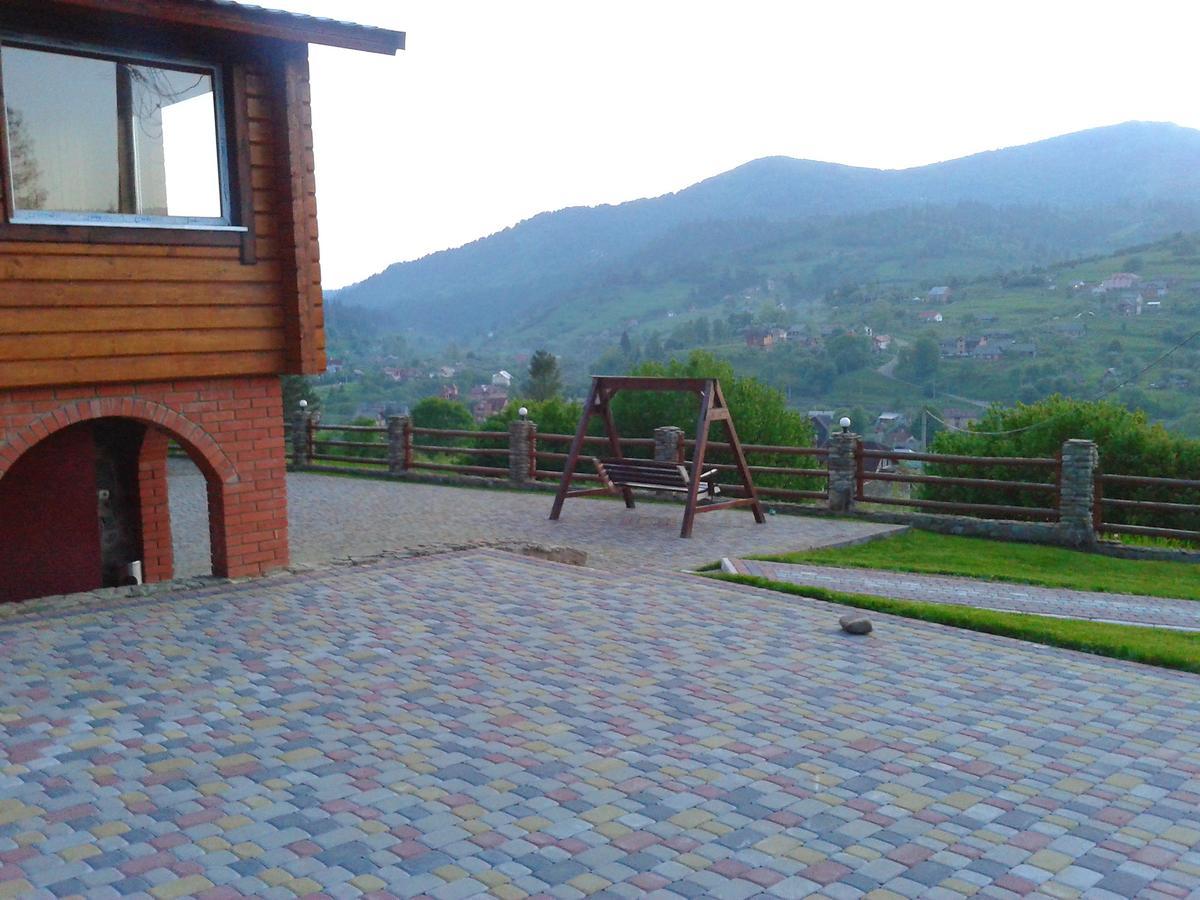 Lisoviy Zatyshok, Z Vidkrutum Litnim Baseynom Hotel Slavske Luaran gambar