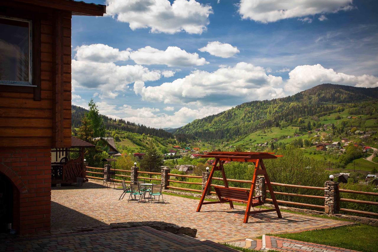 Lisoviy Zatyshok, Z Vidkrutum Litnim Baseynom Hotel Slavske Luaran gambar