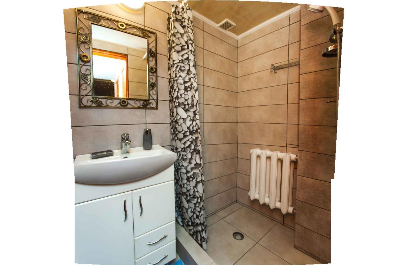 Lisoviy Zatyshok, Z Vidkrutum Litnim Baseynom Hotel Slavske Luaran gambar
